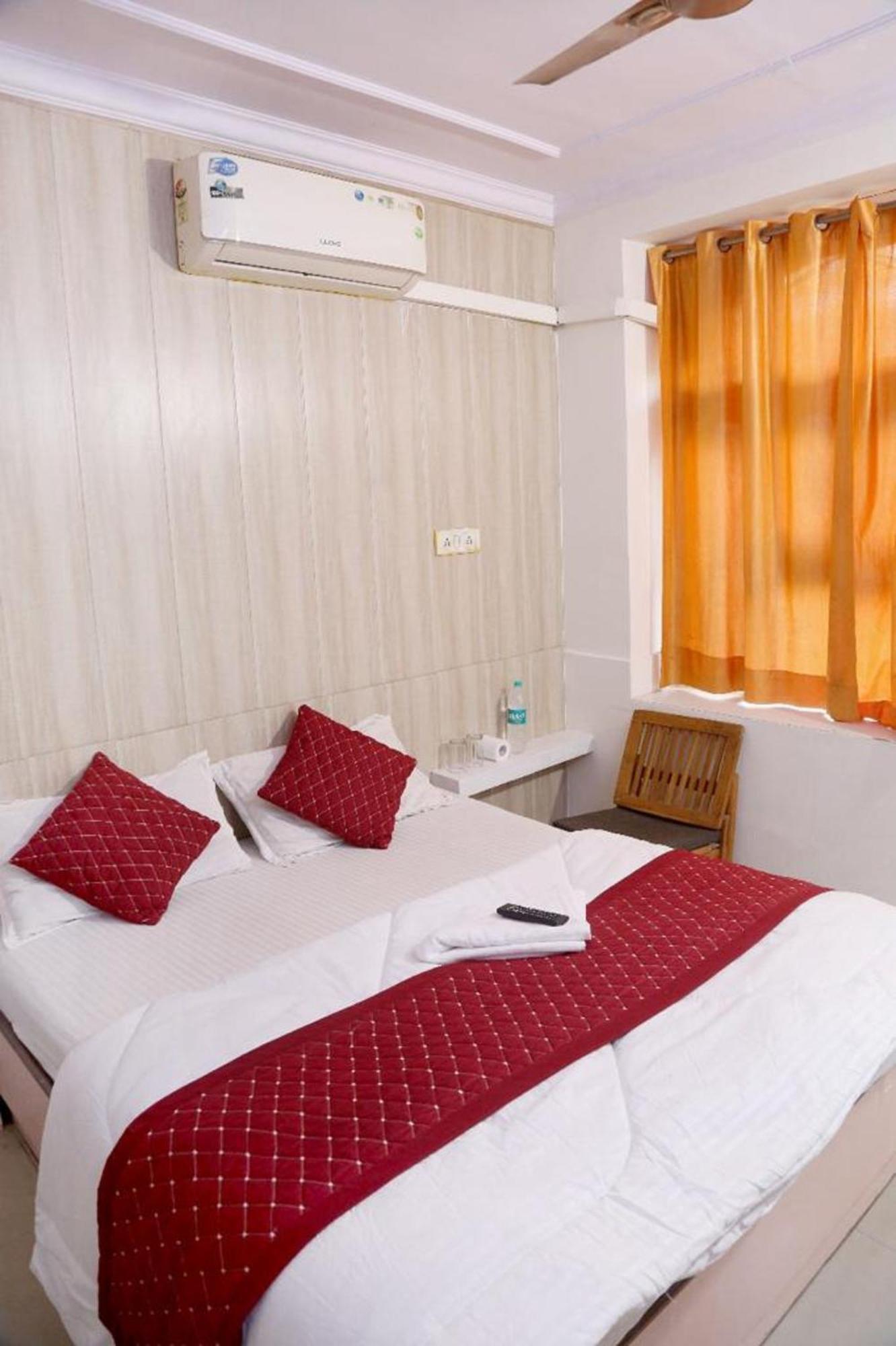 ניו דלהי Bunk Hostel Delhi Best Backpacking Accommodation מראה חיצוני תמונה