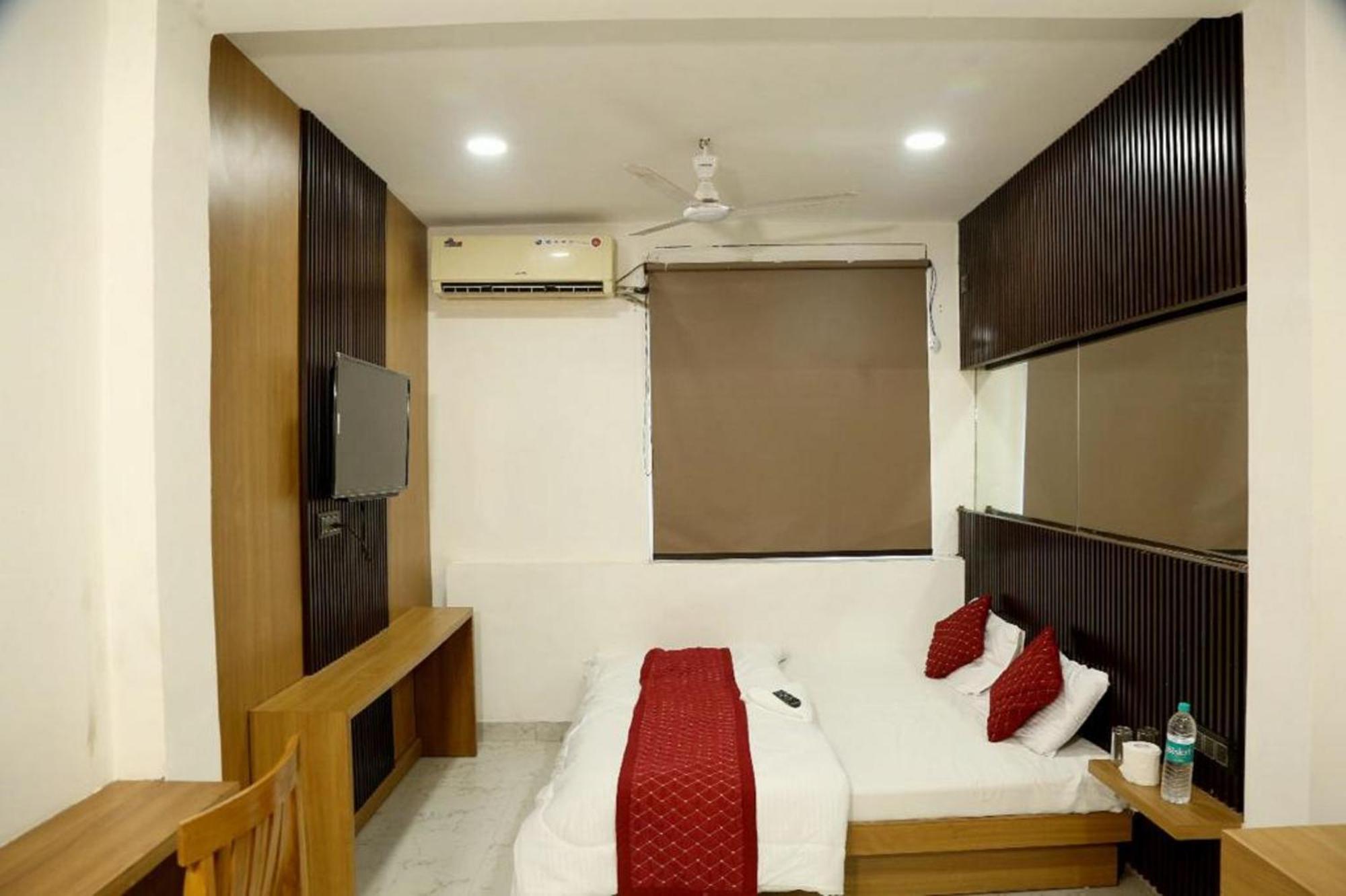 ניו דלהי Bunk Hostel Delhi Best Backpacking Accommodation מראה חיצוני תמונה