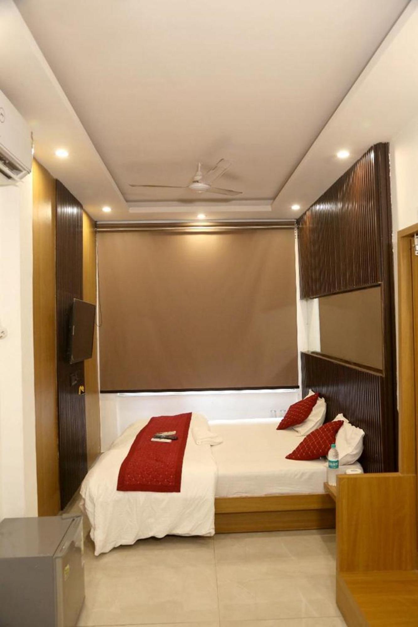 ניו דלהי Bunk Hostel Delhi Best Backpacking Accommodation מראה חיצוני תמונה
