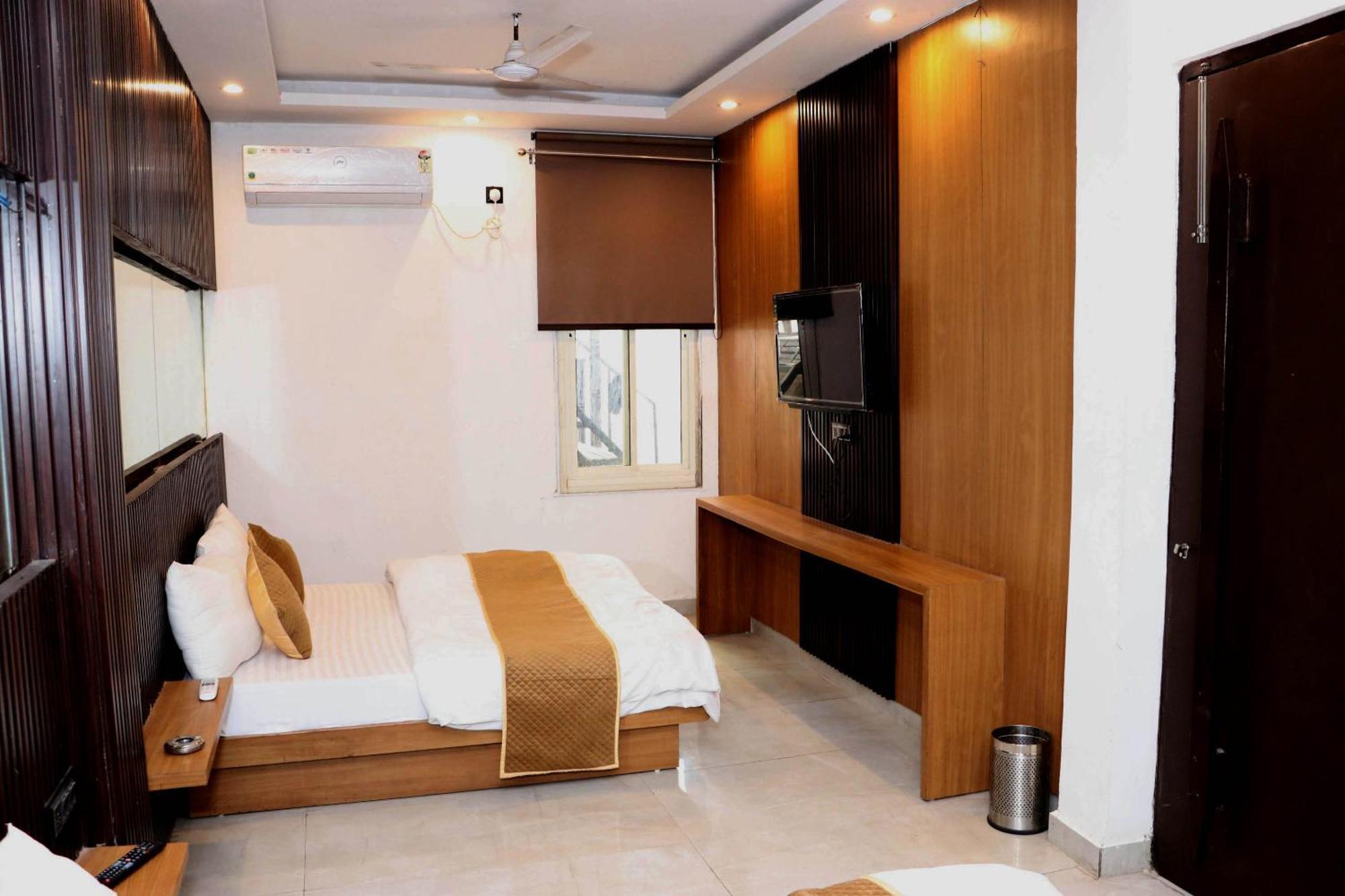 ניו דלהי Bunk Hostel Delhi Best Backpacking Accommodation מראה חיצוני תמונה